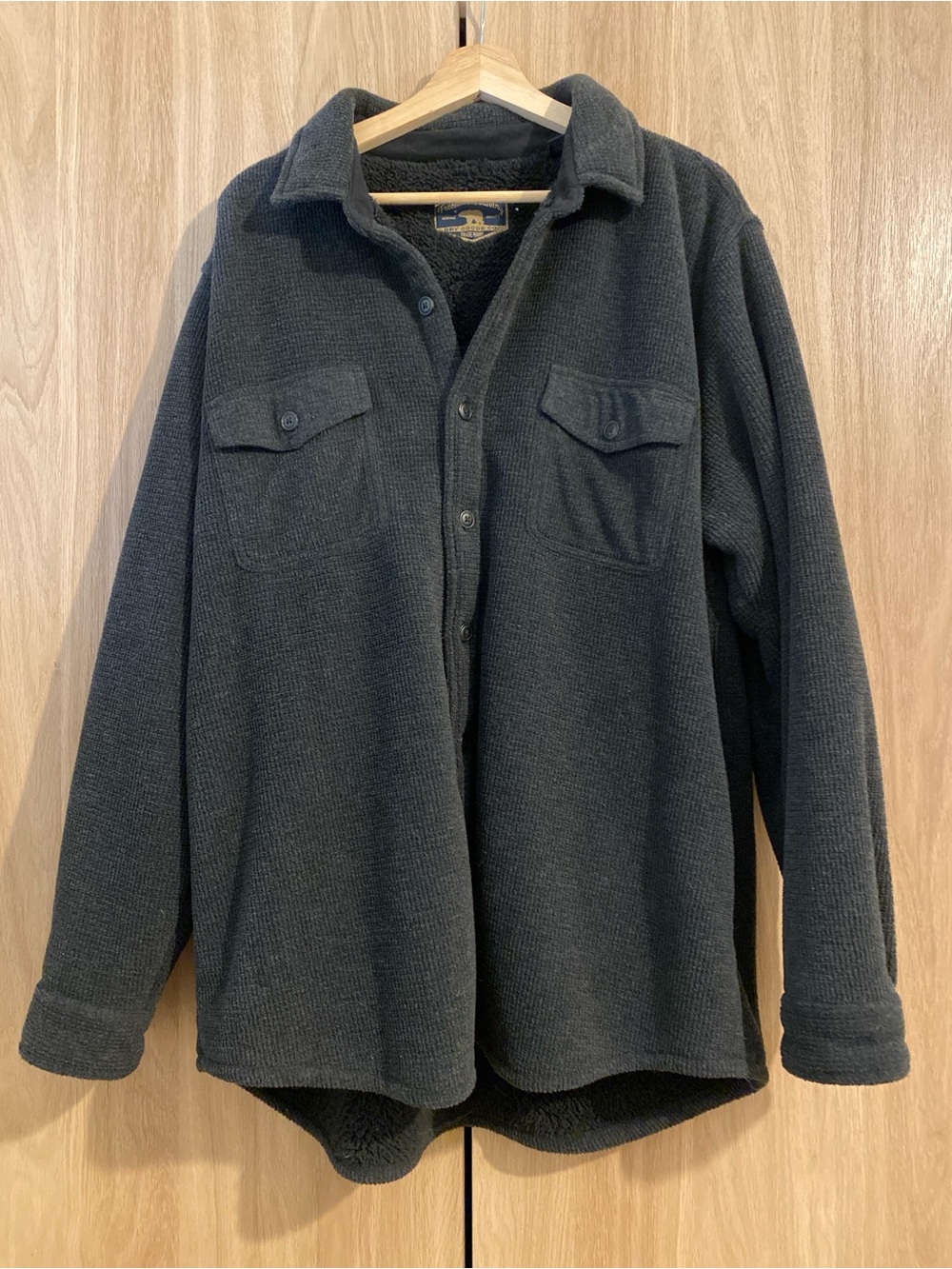 Men's Charcoal Fleece Shacket with Chest Pockets
